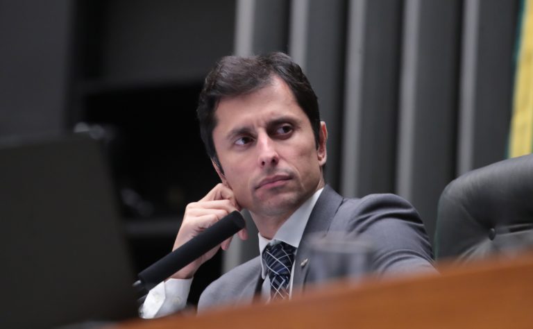 Comissão da Câmara aprova selo de reconhecimento para empresas que apoiam mães atípicas
