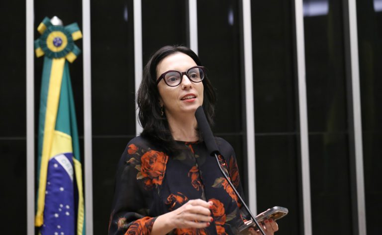 Comissão da Câmara reconhece acesso a medicamentos como direito humano