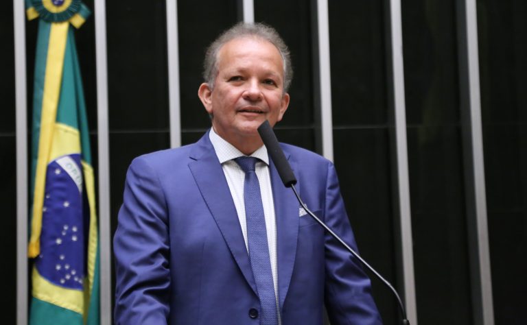 Comissão da Câmara aprova destinação de royalties do petróleo para capacitação profissional