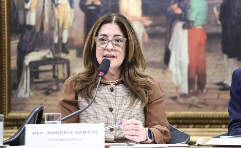 Comissão debate a efetividade da política de prevenção ao suicídio e à automutilação