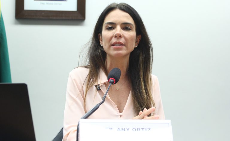 Comissão na Câmara instala grupo para discutir novo teto de faturamento do MEI