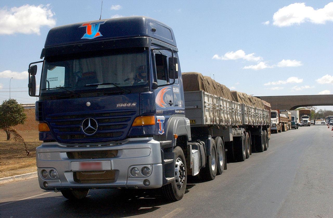​DER-MG restringe tráfego de veículos pesados em rodovias durante a Semana Santa