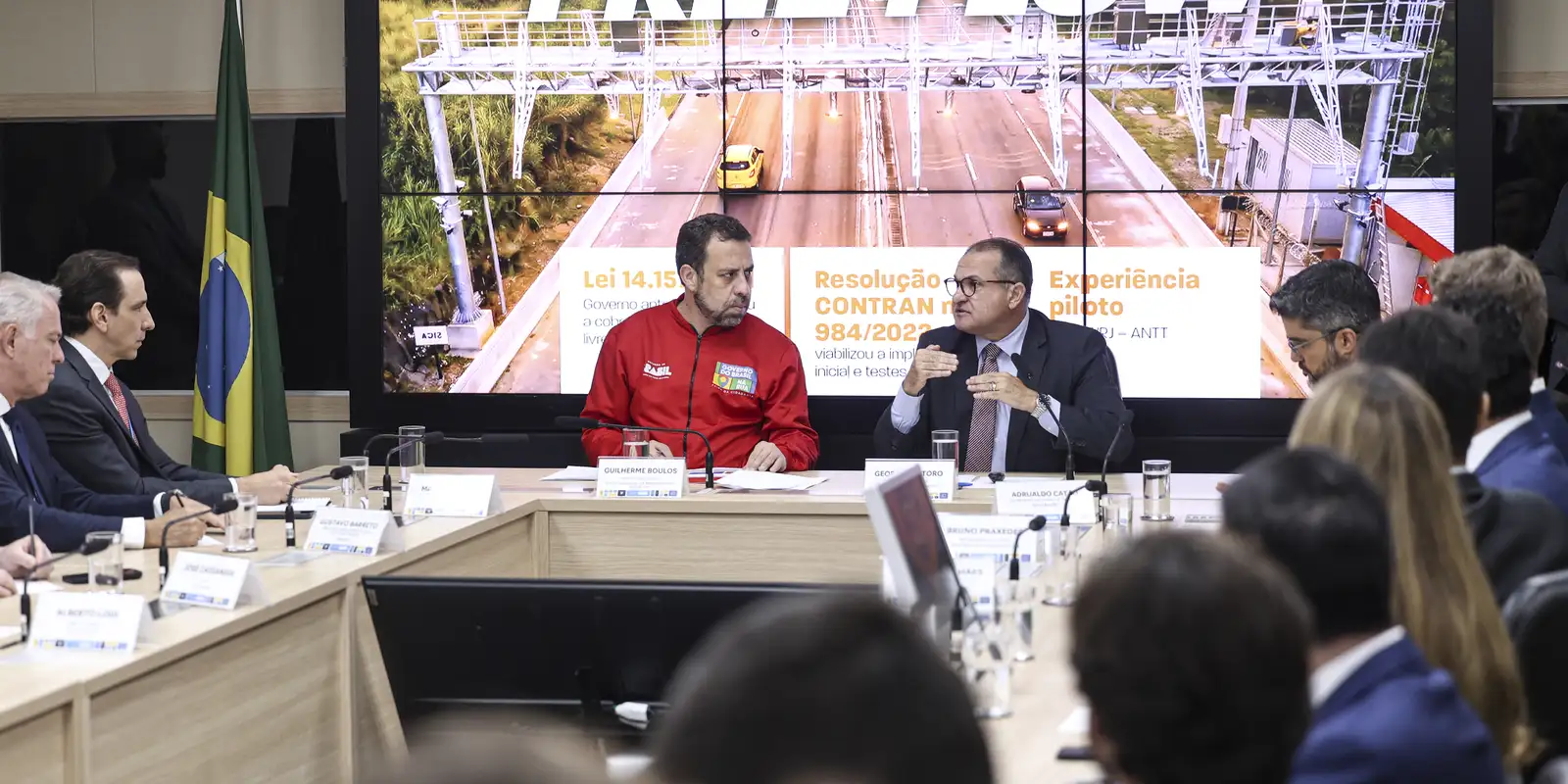 Governo suspende 3,5 milhões de multas de pedágio free flow