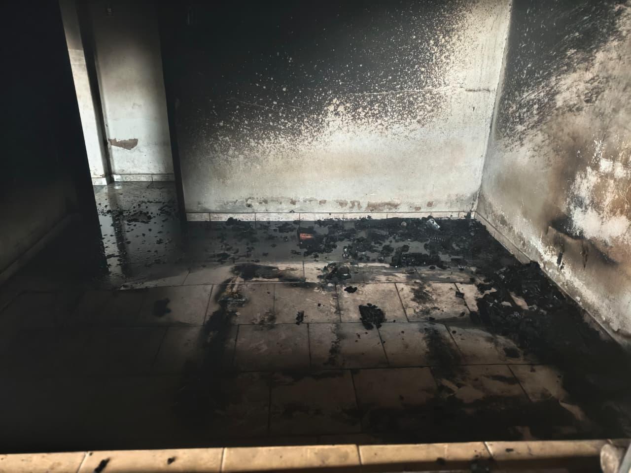 Incêndio atinge casa abandonada e levanta suspeita de ação criminosa em Barbacena