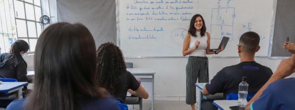 Governo de Minas homologa resultados do concurso da Educação com quase 14 mil vagas