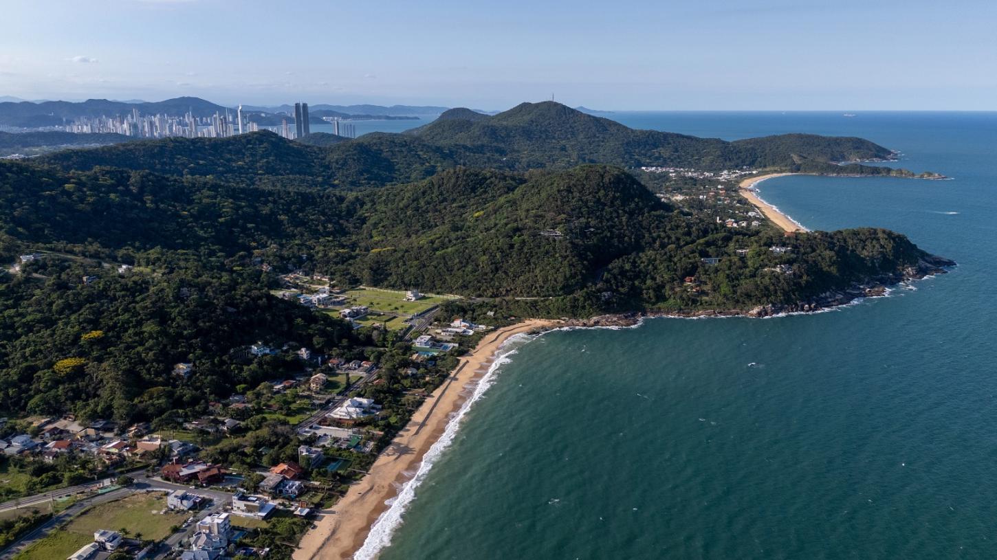 Interpraias: Área com restrição construtiva em Balneário Camboriú acelera valorização imobiliária