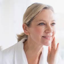 Pesquisa: A RCWTV quer saber como está a busca por mulheres sobre tendencias sobre rejuvenescimento