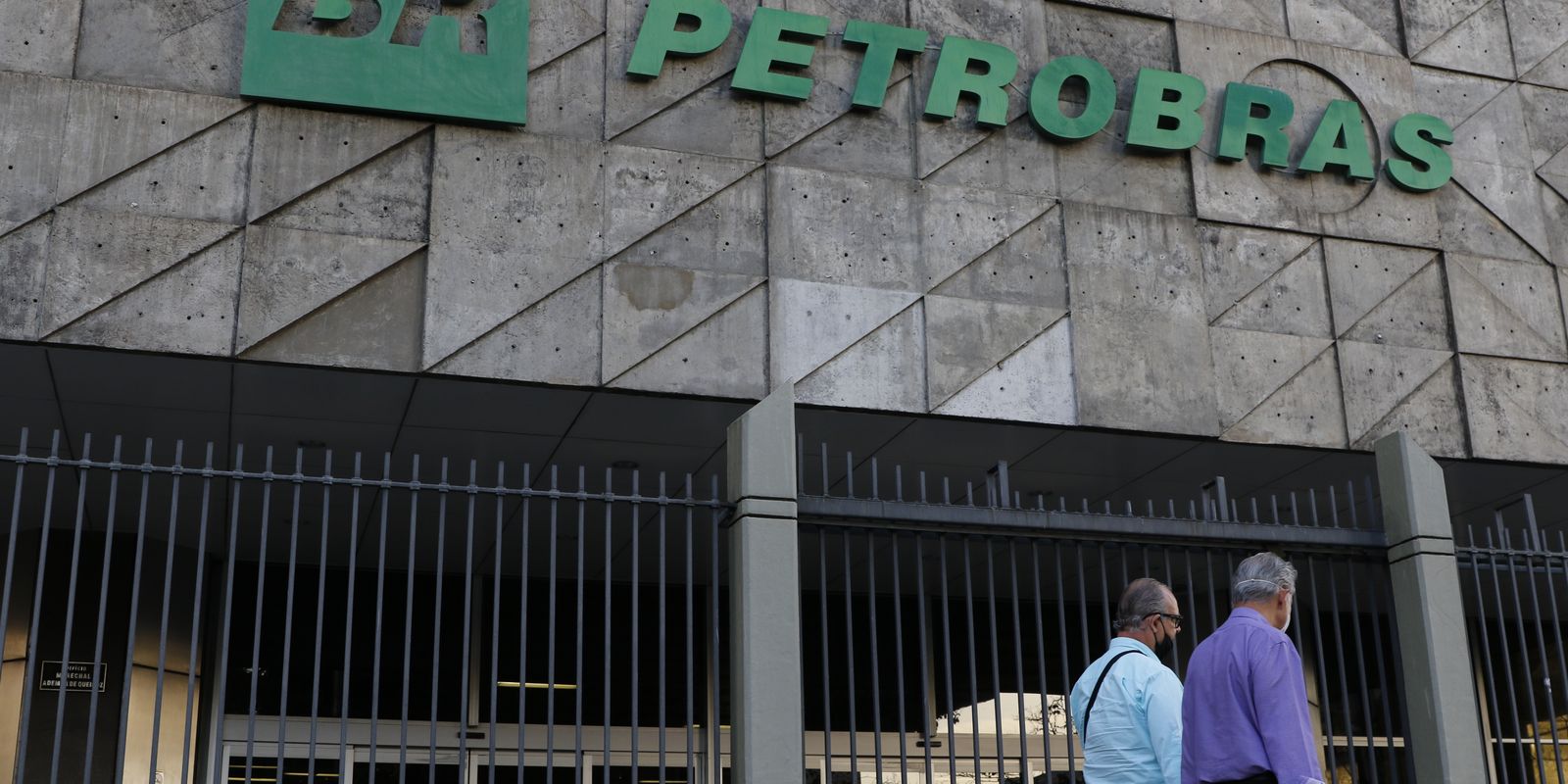 Petrobras atinge novo recorde de produção de petróleo e gás natural