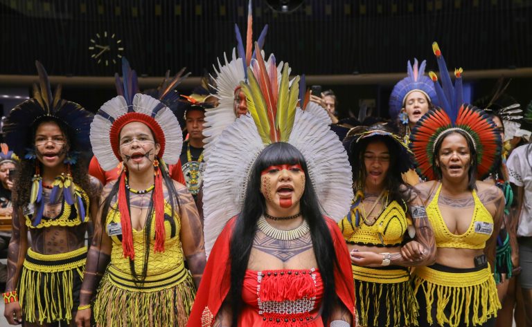 Câmara dos Deputados celebra a 22ª edição do Acampamento Terra Livre