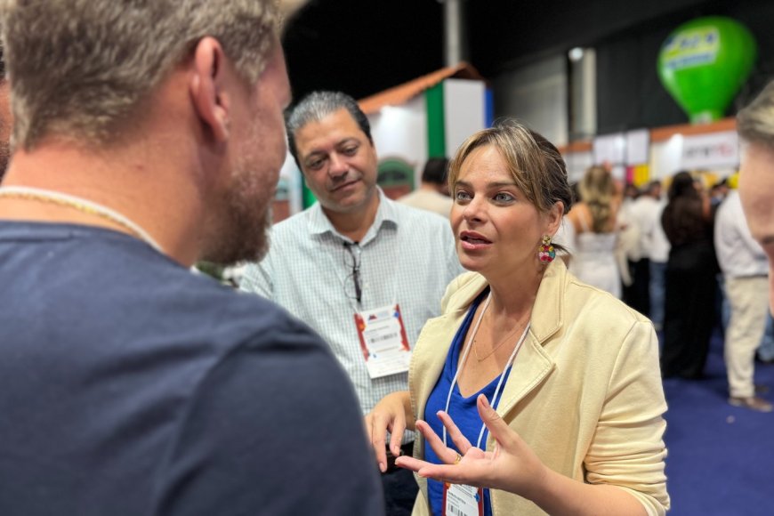 Bárbara Botega reforça compromisso com a identidade mineira e o desenvolvimento regional no Congresso de Municípios