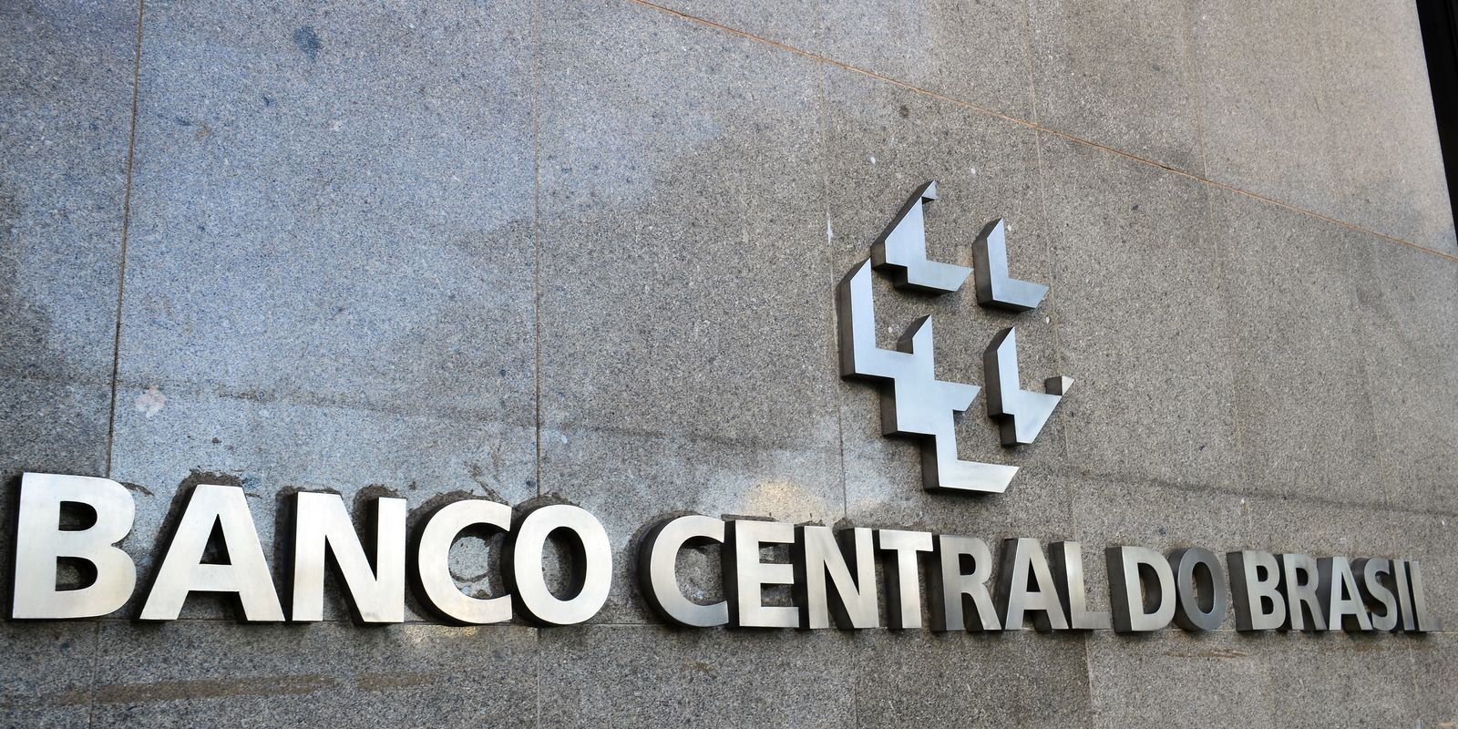 Banco Central detalha regras do CMN para restringir uso do FGC por instituições financeiras