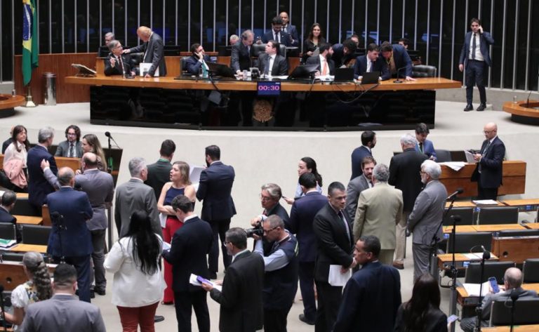Câmara dos Deputados aprova projeto que destina fundos constitucionais à economia criativa
