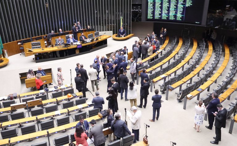 Câmara dos Deputados pode votar projetos de saúde sobre transtornos do neurodesenvolvimento e epilepsia