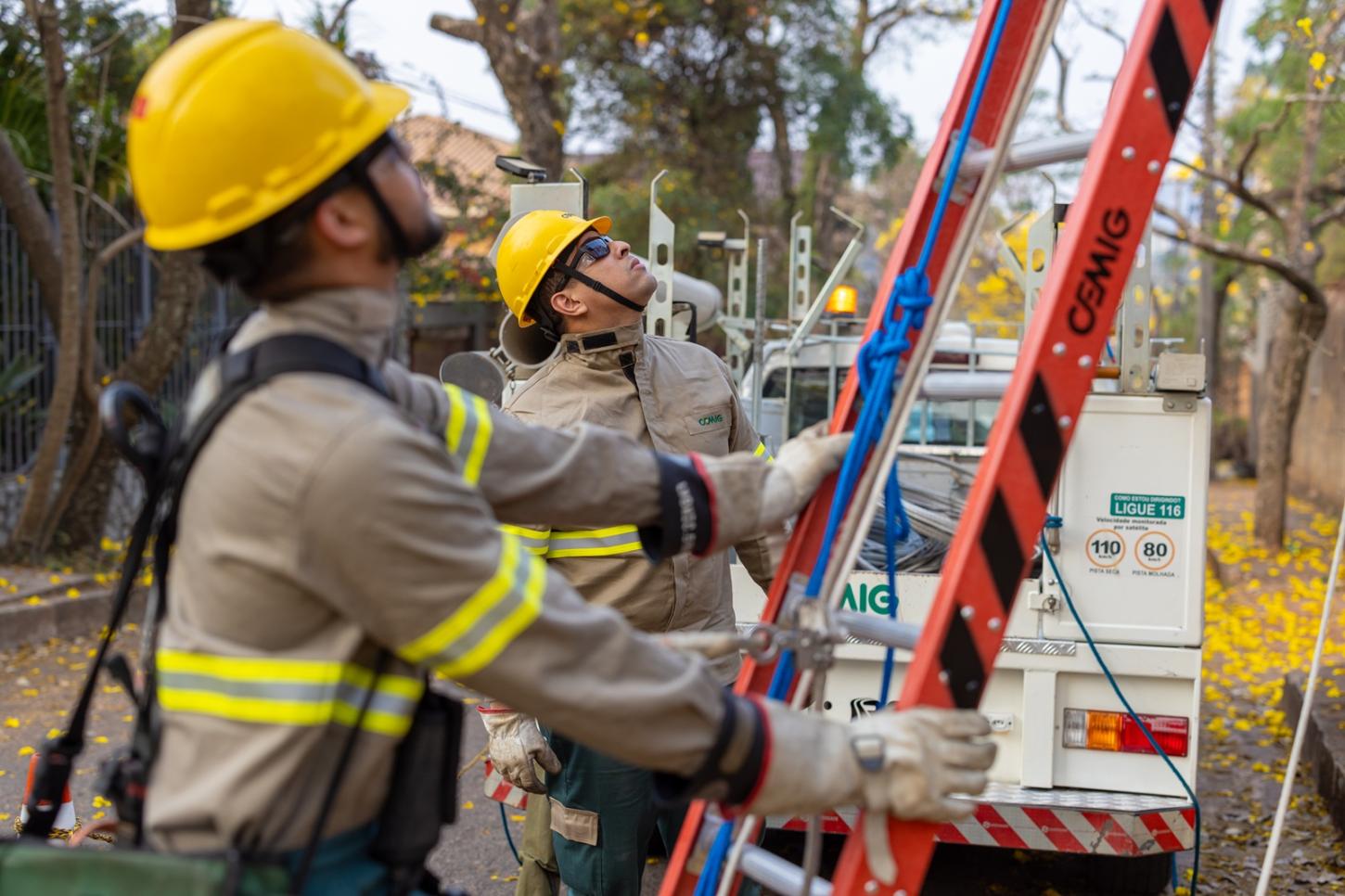 Cemig reduz tempo de falta de energia em Minas mesmo com recorde de raios