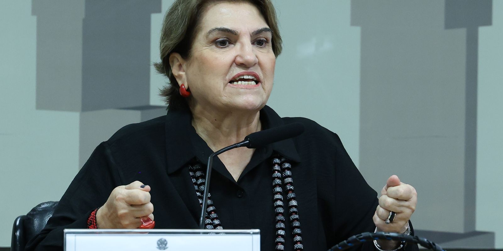 Fim da escala 6x1 pode impulsionar acesso das mulheres ao mercado de trabalho, avalia ministra