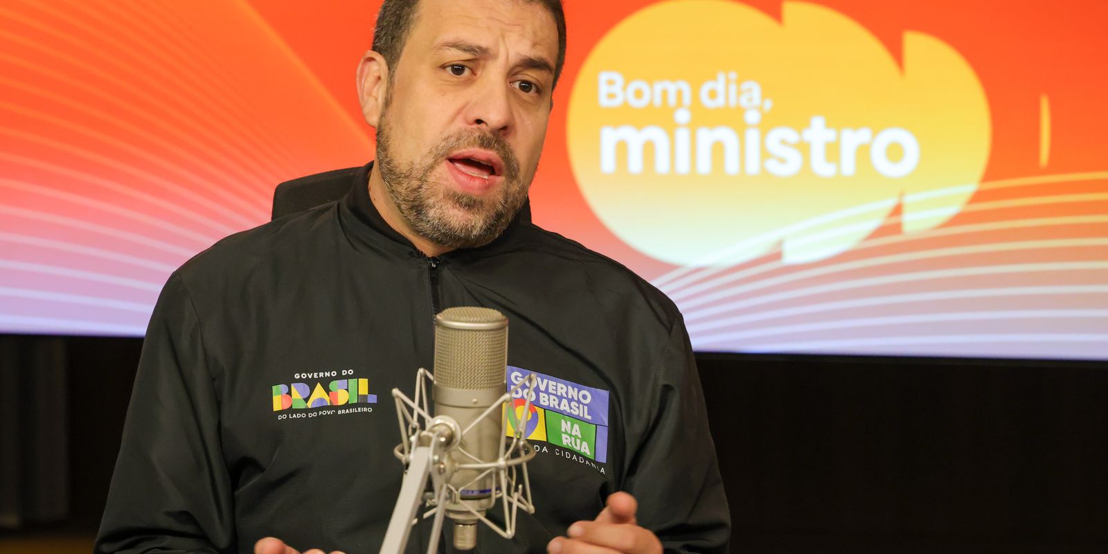 Juros altos impulsionam dívidas e demandam mais Desenrola, alerta Boulos