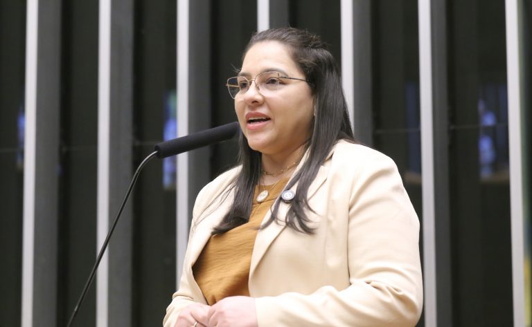 Comissão aprova programa de incentivo para cultivo e exportação de açaí