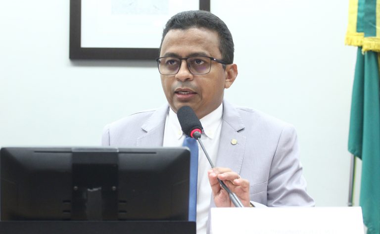 Apoio psicológico a profissionais da segurança pública avança em comissão