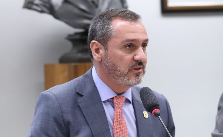 Diretor da Polícia Federal é ouvido na Câmara sobre cooperação internacional e o caso Alexandre Ramagem