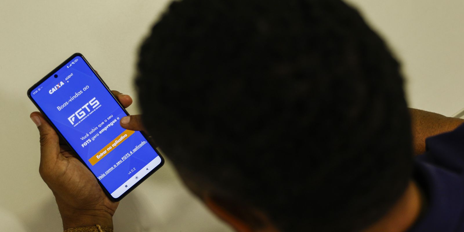 Desenrola 2.0 mobiliza 1,4 milhão de trabalhadores no app FGTS para renegociação de dívidas