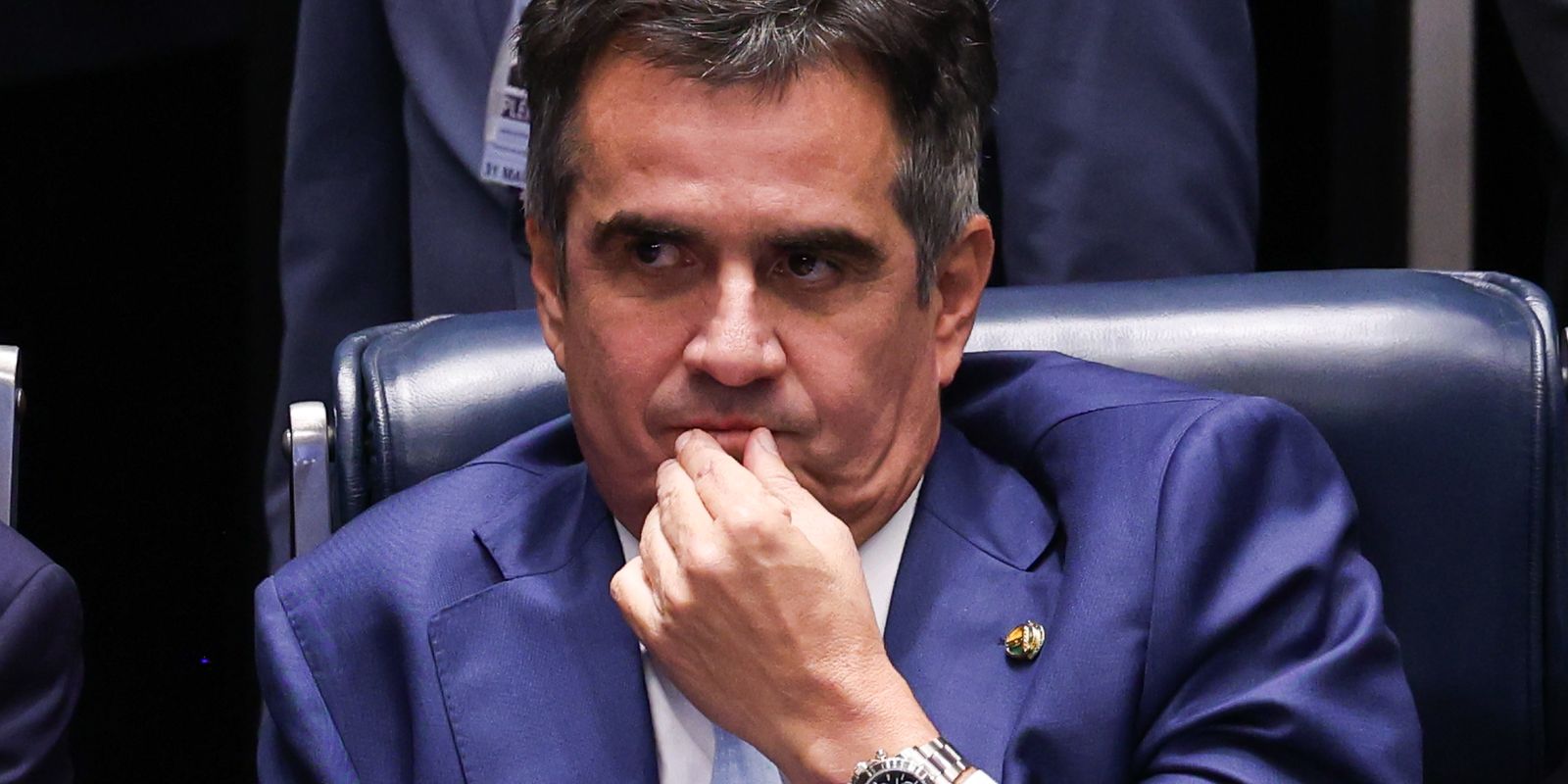 Emenda do Banco Master, investigada pela PF, levanta preocupações sobre o FGC