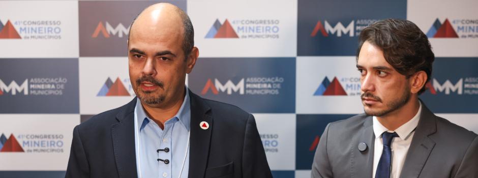 Estado assina aditivo de R$ 6,7 bilhões para repasses da saúde aos municípios