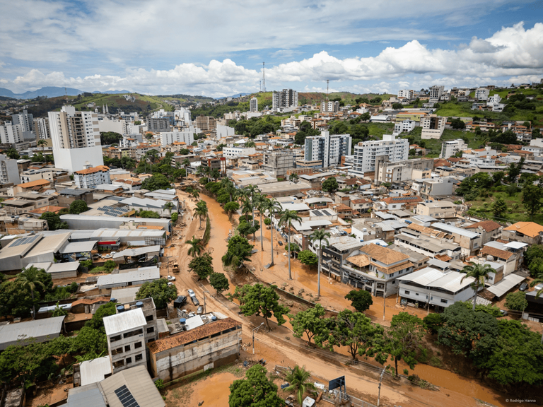 Famílias atingidas pelas chuvas em JF e Ubá devem confirmar dados cadastrais para receber auxílio federal