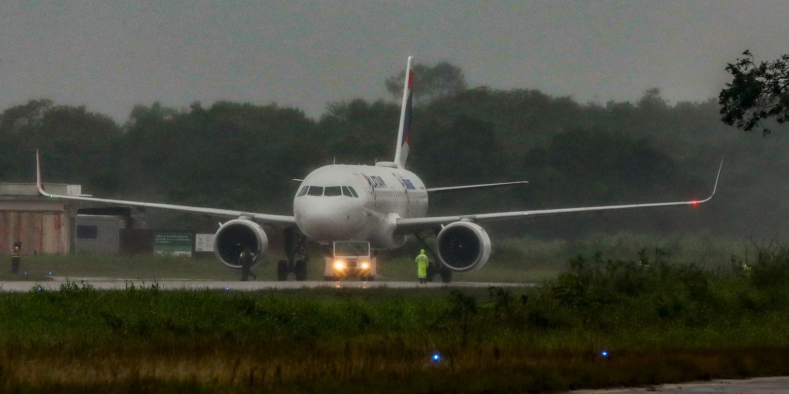 Governo estende benefícios fiscais para querosene de aviação e biodiesel por mais dois meses