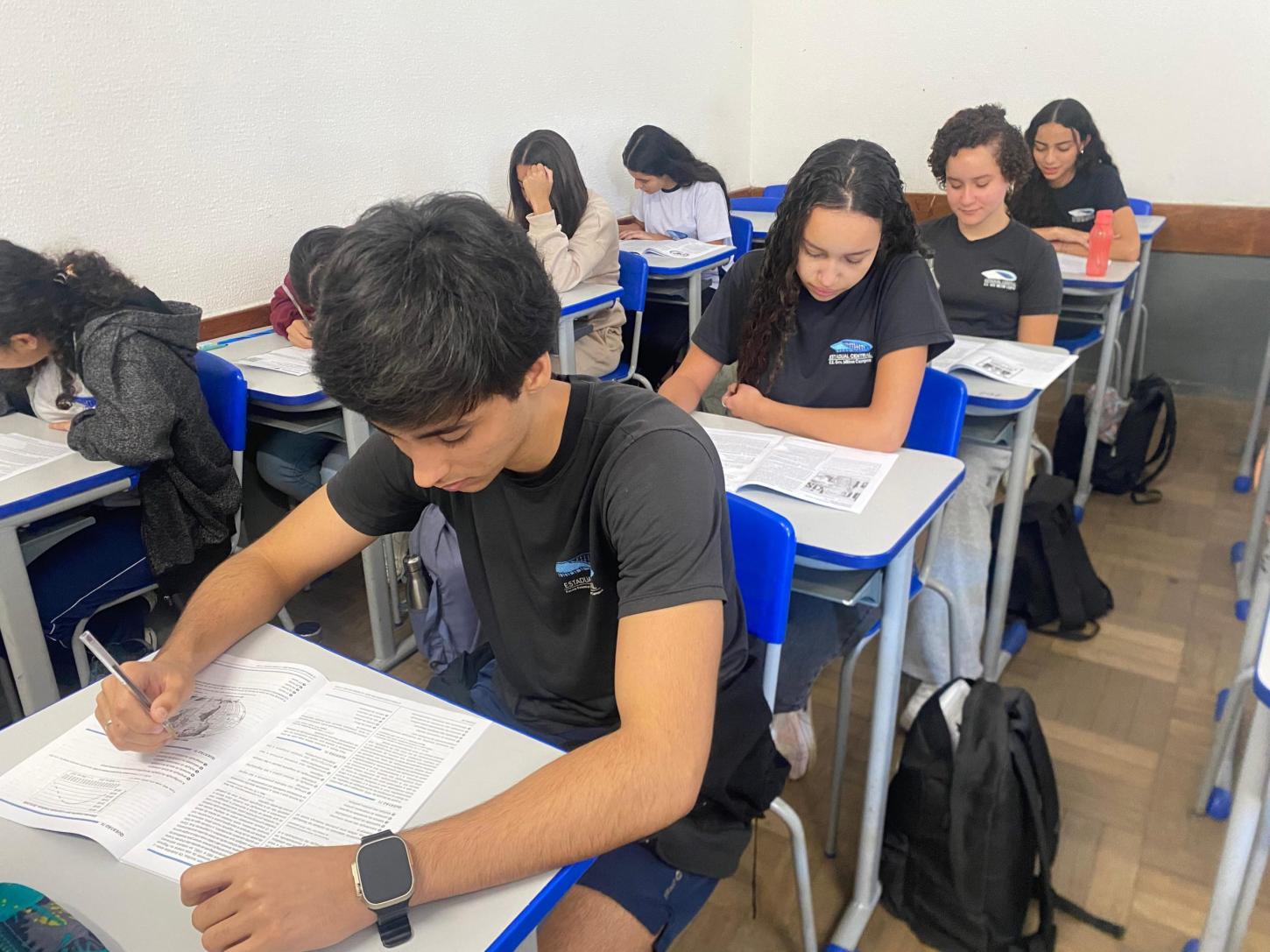 Inscrições abertas para o Enem 2026 com prazos definidos e mobilização em escolas