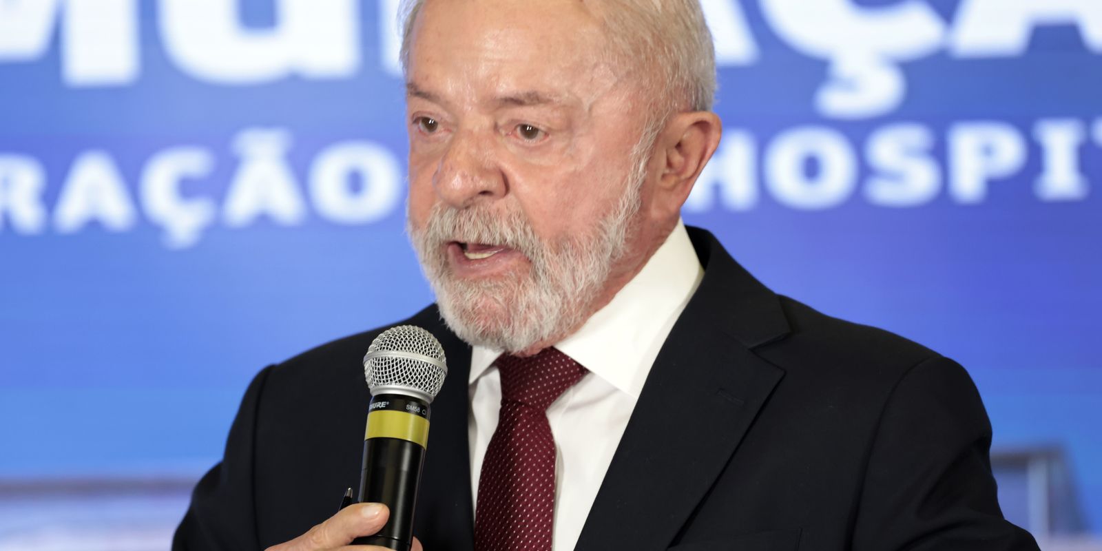 Lula inicia tratamento de radioterapia preventiva após remoção de carcinoma basocelular