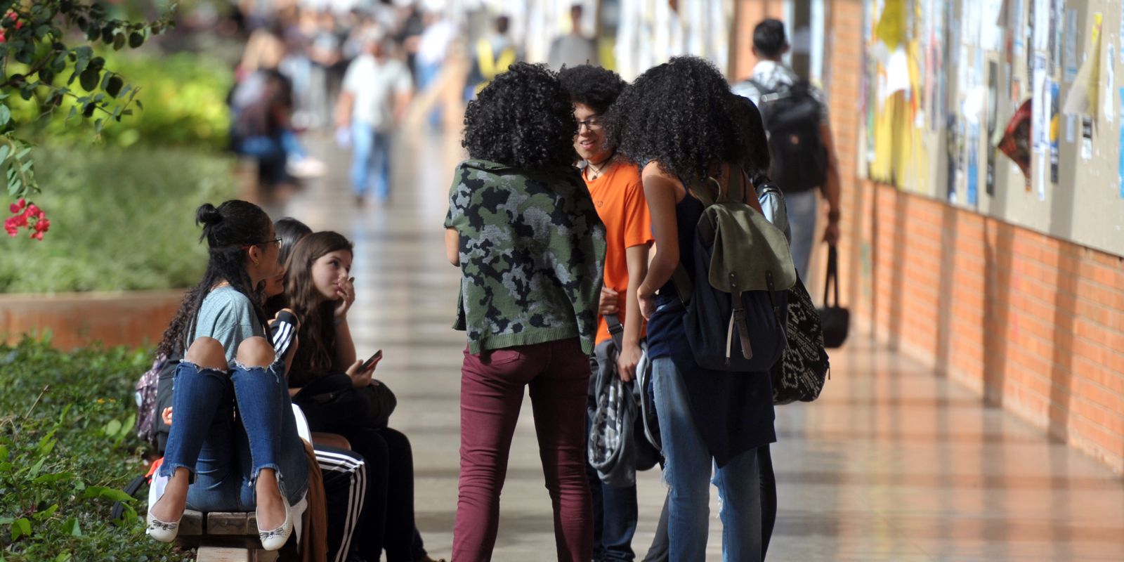 MDIC lança cursos de comércio exterior com vagas gratuitas para mulheres e pessoas negras