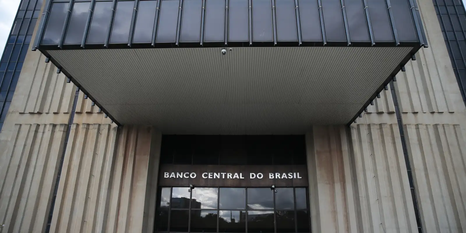 Mercado financeiro eleva projeção de inflação para 4,92% em 2026, aponta Boletim Focus