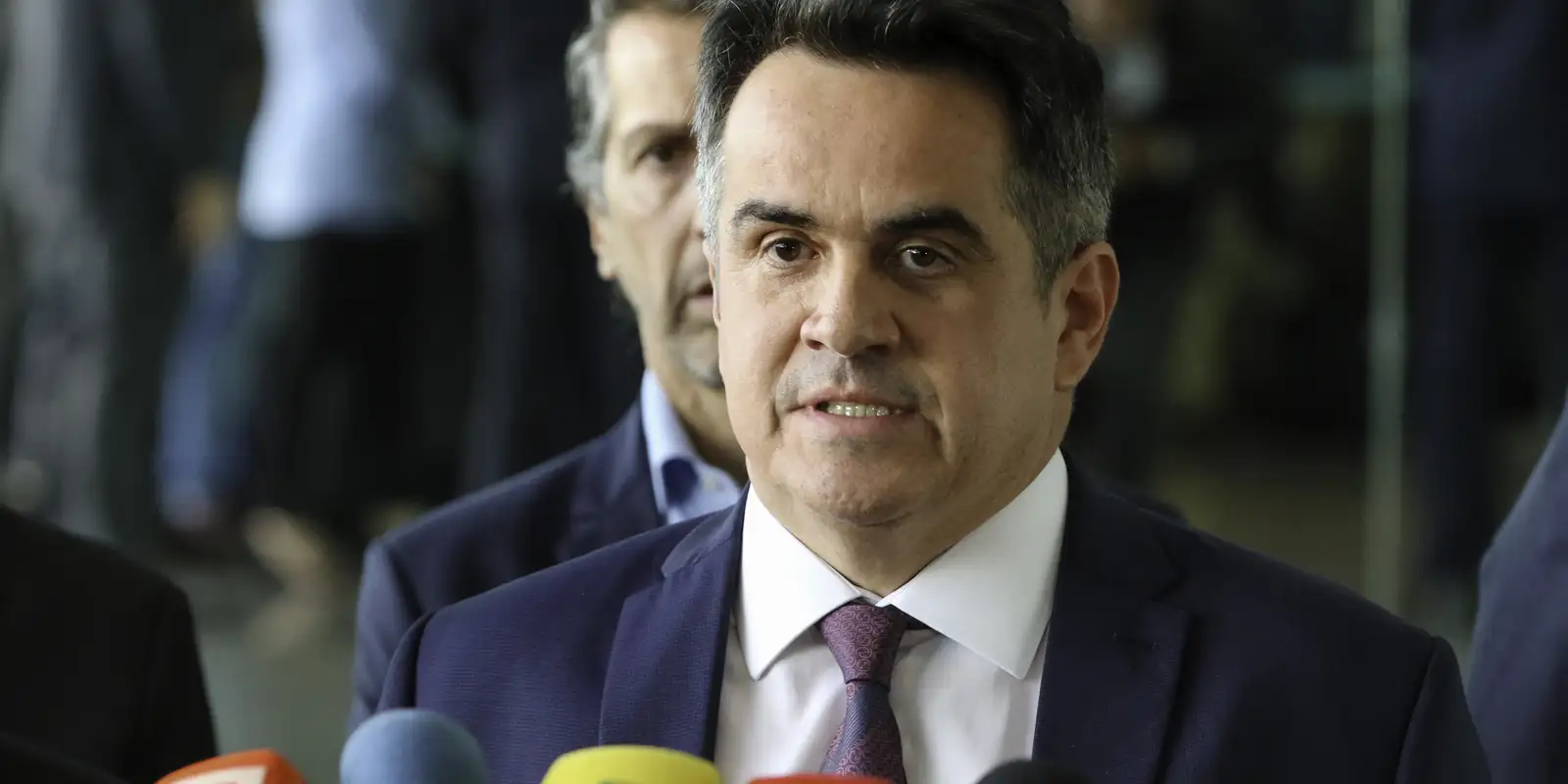 PF aponta mesada e viagens internacionais para Ciro Nogueira