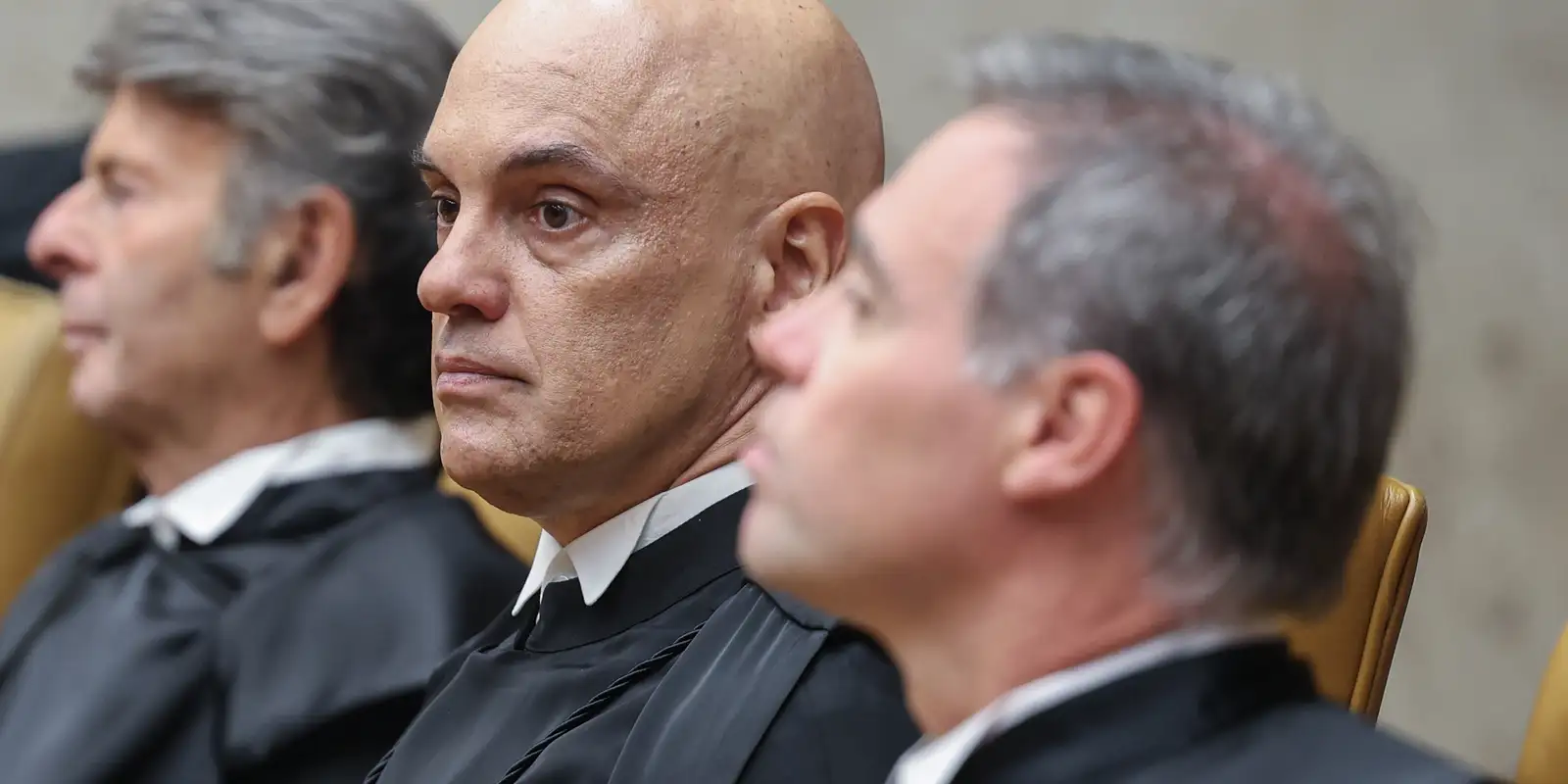 Alexandre de Moraes, do STF, suspende aplicação da Lei da Dosimetria para casos de 8 de janeiro