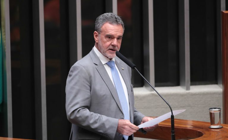 Nova lei fixa percentual mínimo de cacau em chocolates e exige clareza nos rótulos