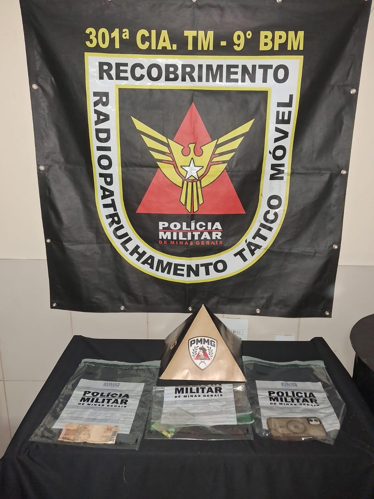 Polícia Militar prende foragidos, investiga homicídio e apreende drogas durante operações em Barbacena