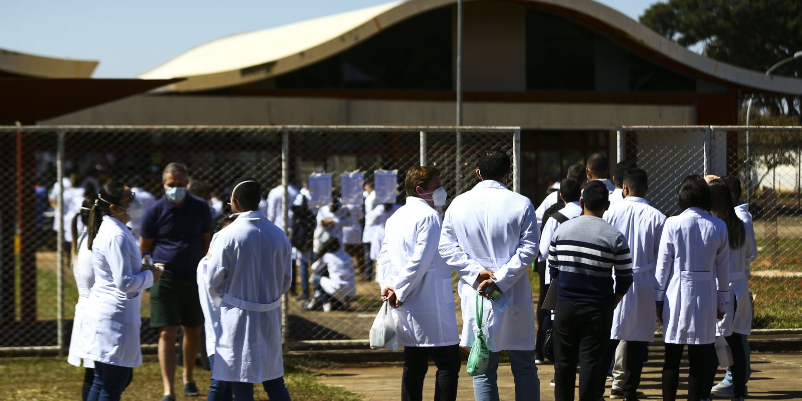Revalida 2025/2: prova prática para diplomas médicos acontece neste fim de semana
