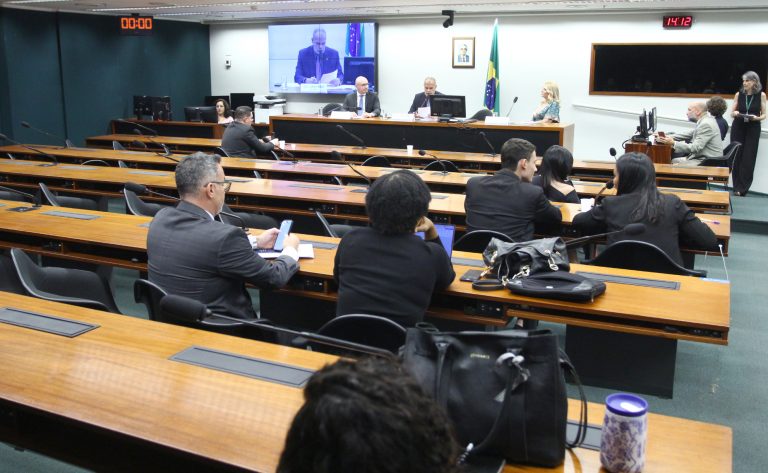 Setor hoteleiro critica projeto de lei que altera diárias de hospedagem em debate na Câmara