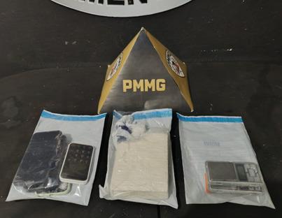 Ações táticas da Polícia Militar resultam em capturas de foragidos e desarticulam ponto de tráfico familiar em Conselheiro Lafaiete