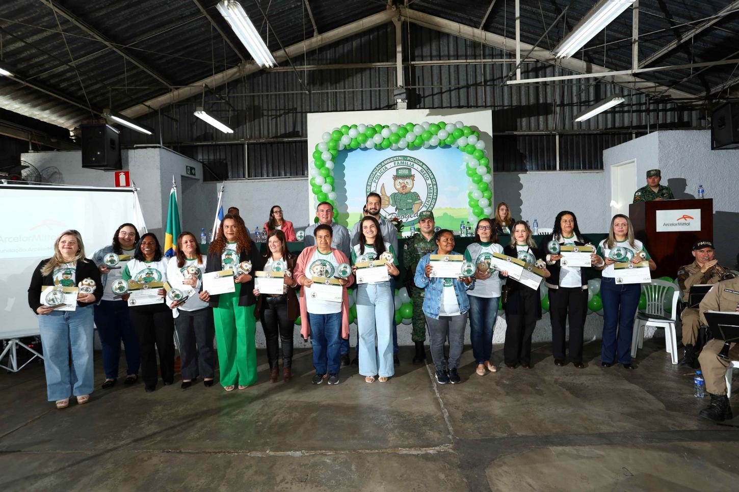 ArcelorMittal e Polícia Militar capacitam 129 crianças no programa Guardiões do Meio Ambiente