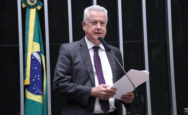 Câmara dos Deputados aprova projeto que fortalece a proteção da indústria nacional