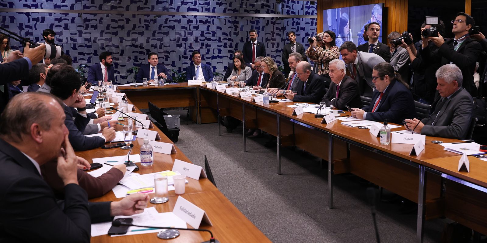 Governo retira regime de urgência de PL sobre escala 6x1 e libera pauta na Câmara