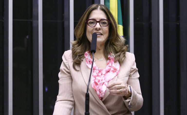Comissão da Câmara aprova projeto para garantir direitos sociais a mulheres da pesca artesanal