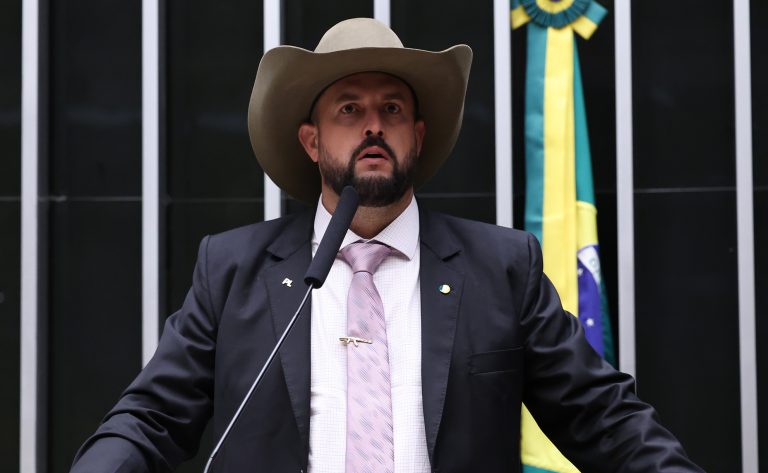Comissão da Câmara aprova transporte remunerado de passageiros por moto