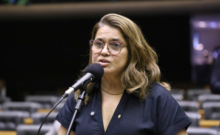 Comissão da Câmara dos Deputados veta propagandas com apelo sexual em eventos esportivos