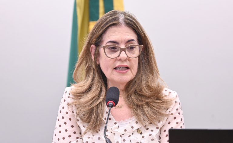 Comissão aprova novas regras para uniformes que garantem a dignidade dos trabalhadores