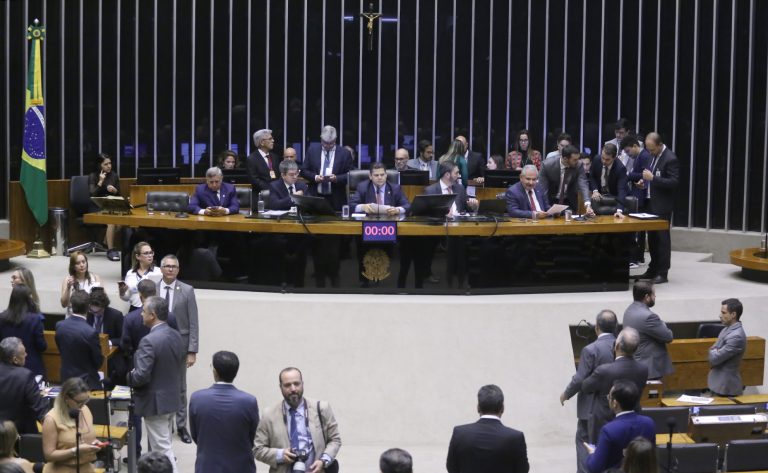 Congresso Nacional agenda sessão conjunta para análise de 90 vetos presidenciais