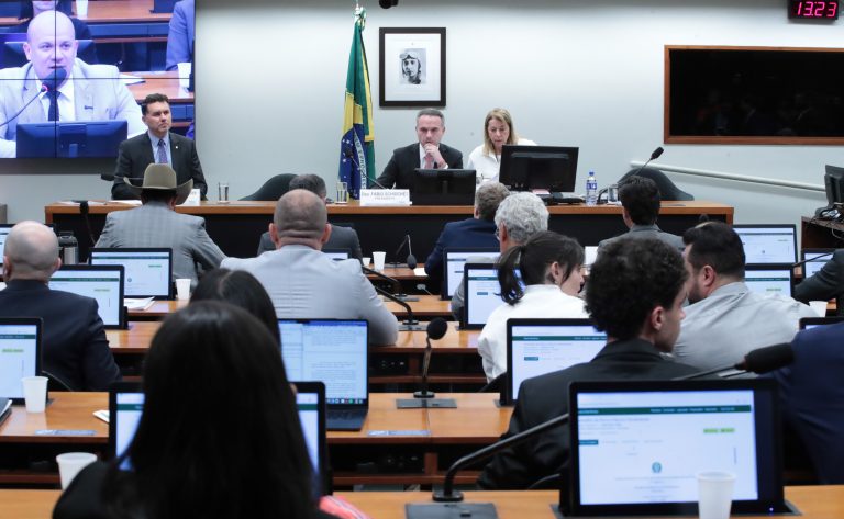 Conselho de Ética da Câmara vota parecer por suspensão do deputado Marcos Pollon