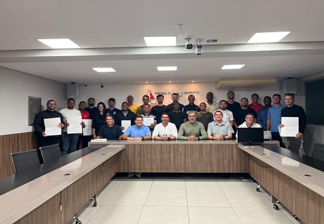 FMF conclui primeiro curso híbrido de arbitragem e prepara novas turmas