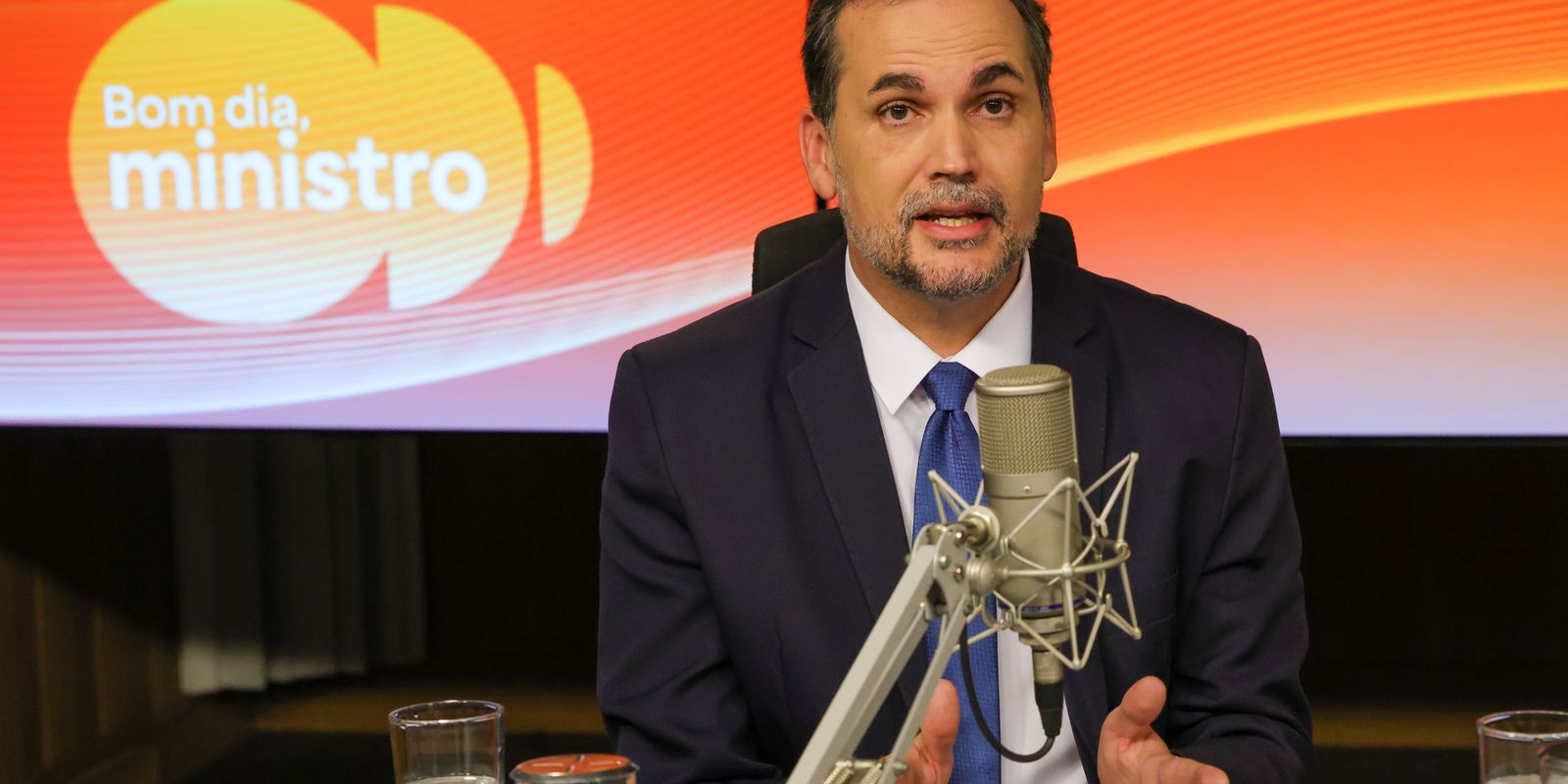 Governo brasileiro utilizou receitas extraordinárias para conter o preço dos combustíveis